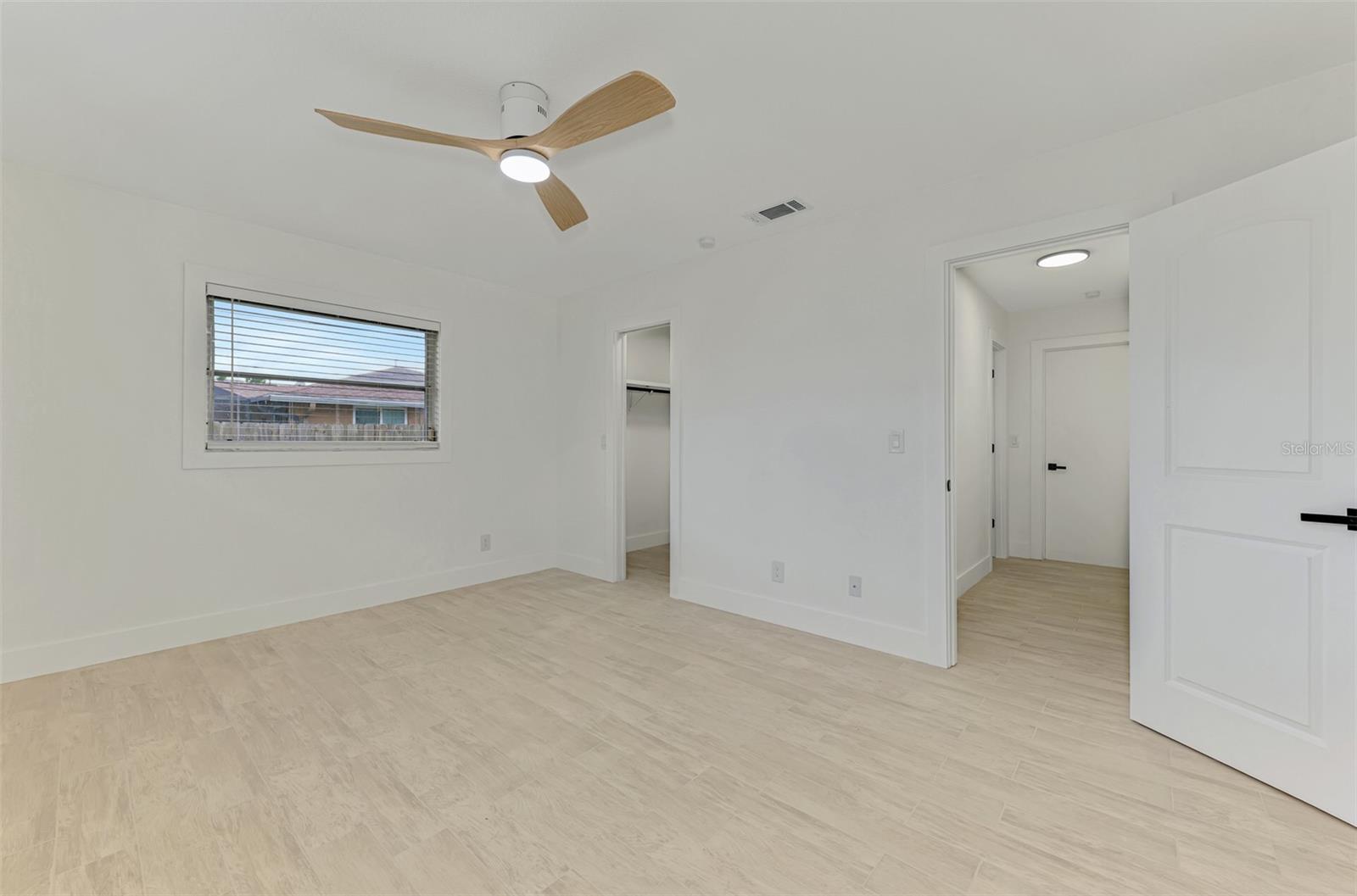 SOUTH VENICE - Residential