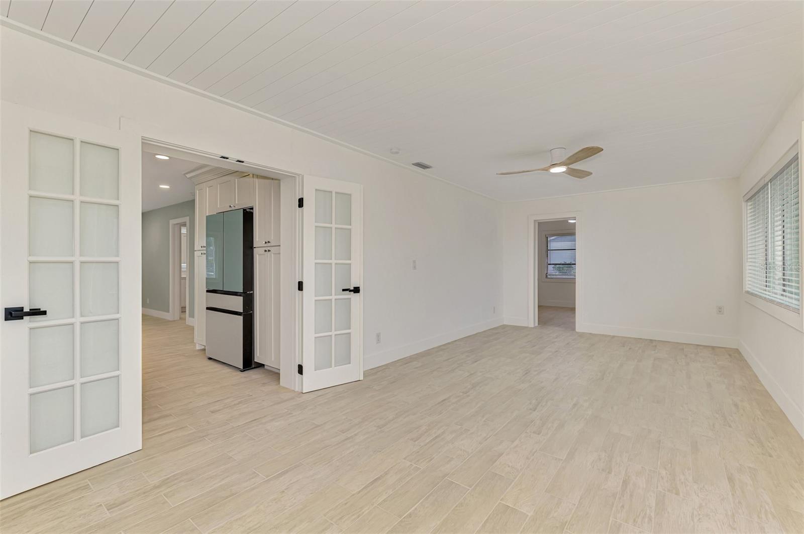 SOUTH VENICE - Residential