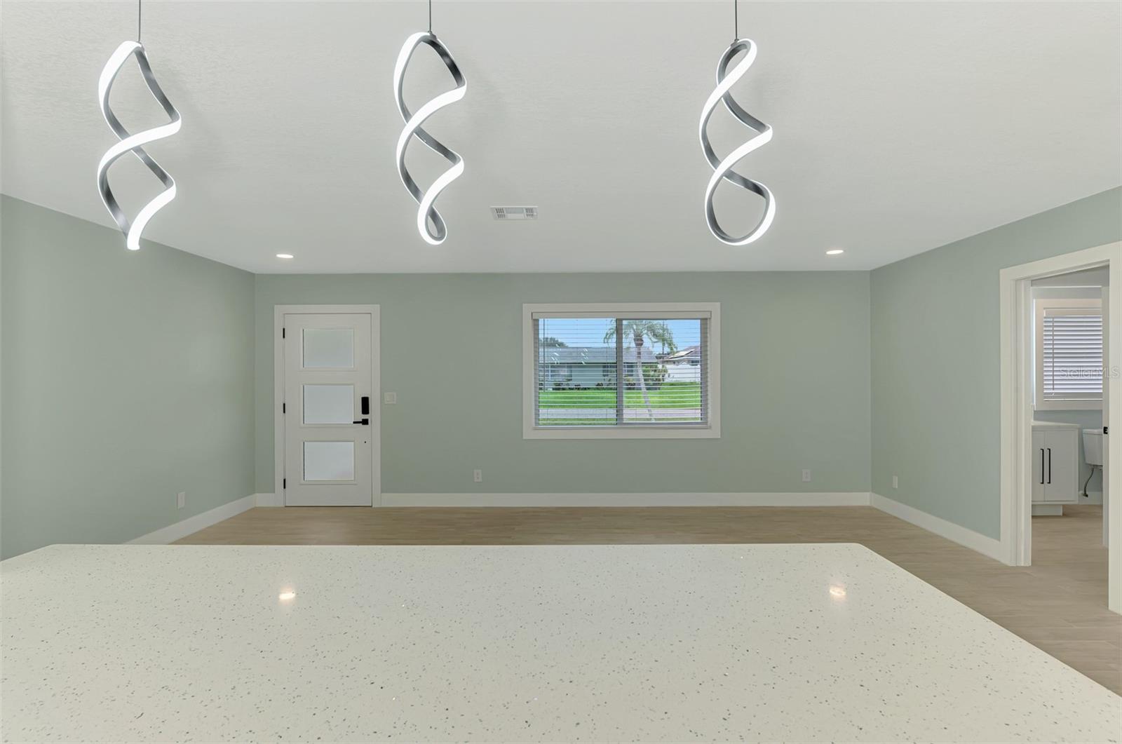 SOUTH VENICE - Residential