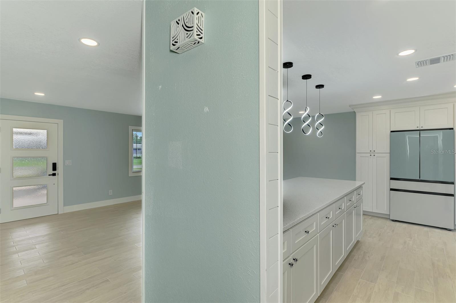 SOUTH VENICE - Residential