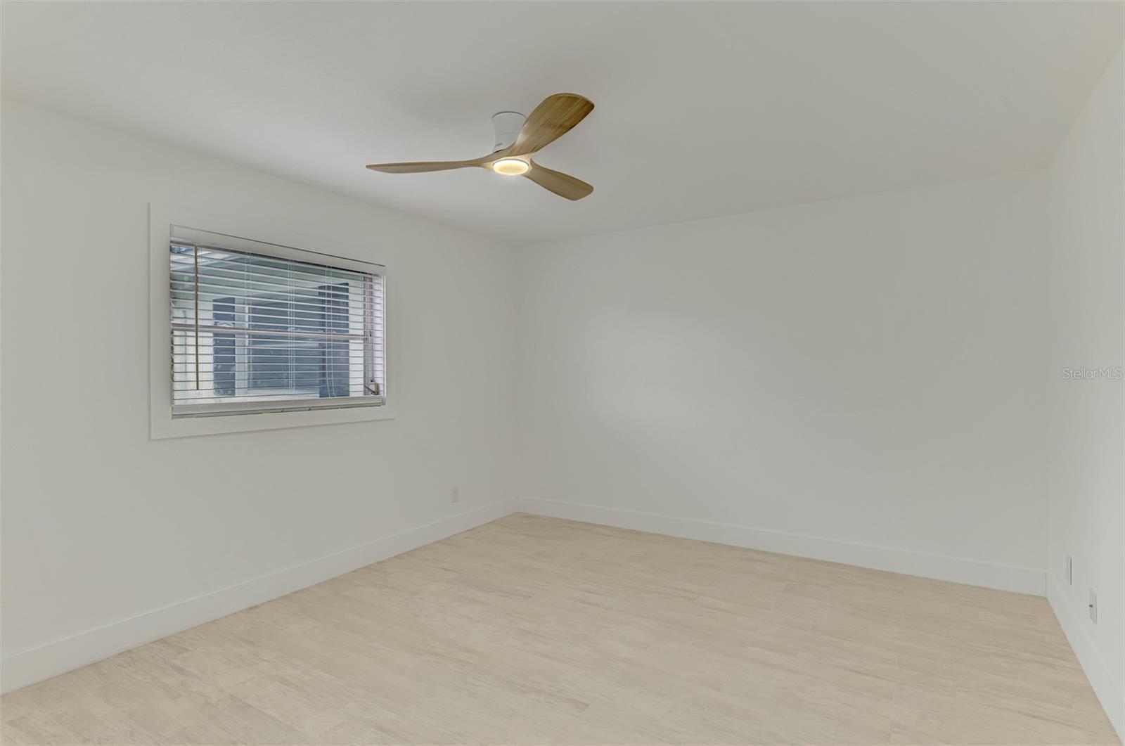 SOUTH VENICE - Residential