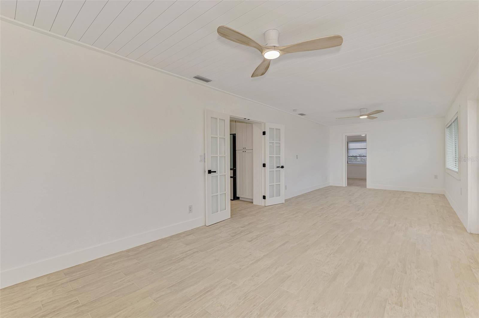 SOUTH VENICE - Residential