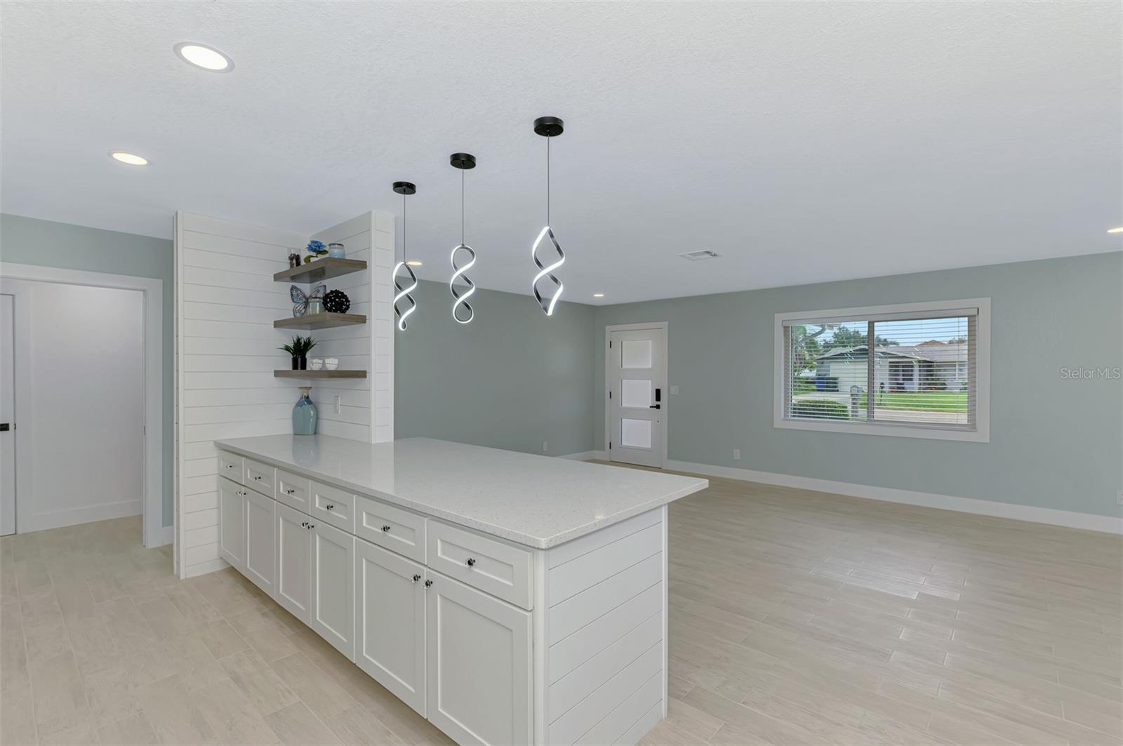 SOUTH VENICE - Residential