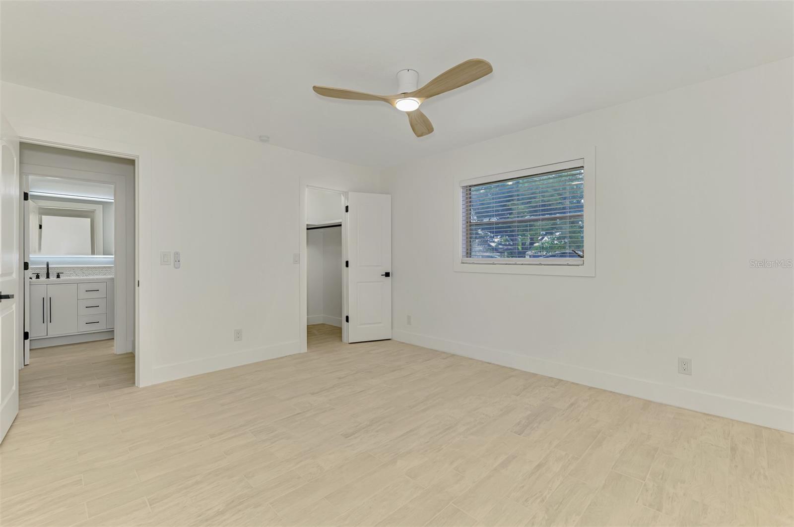 SOUTH VENICE - Residential