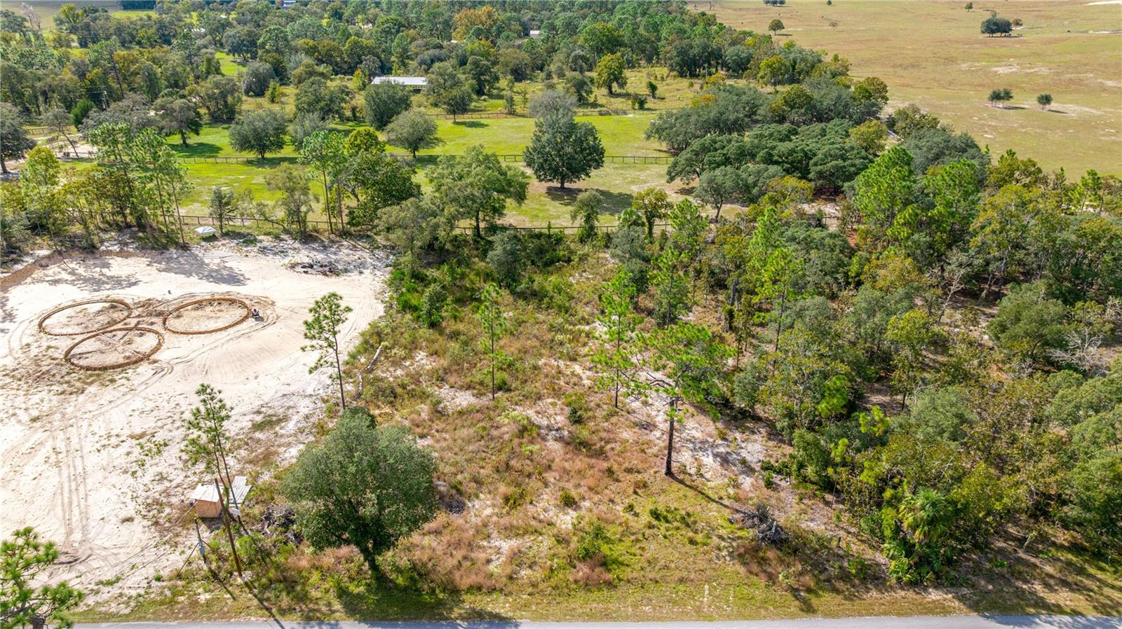RAINBOW LAKES ESTATE - Land