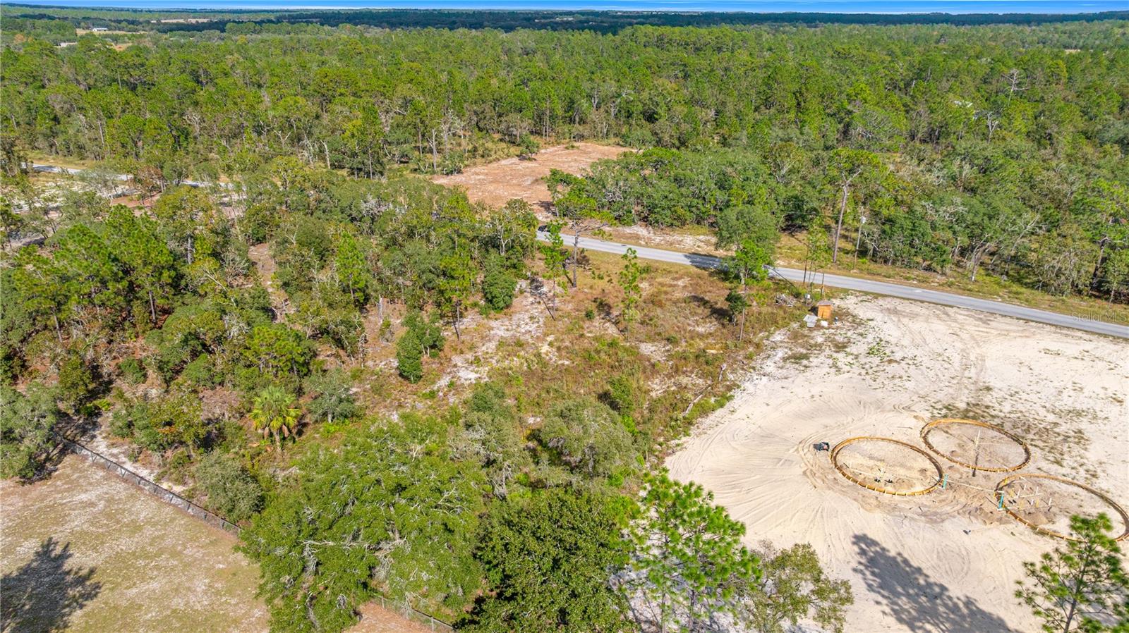 RAINBOW LAKES ESTATE - Land