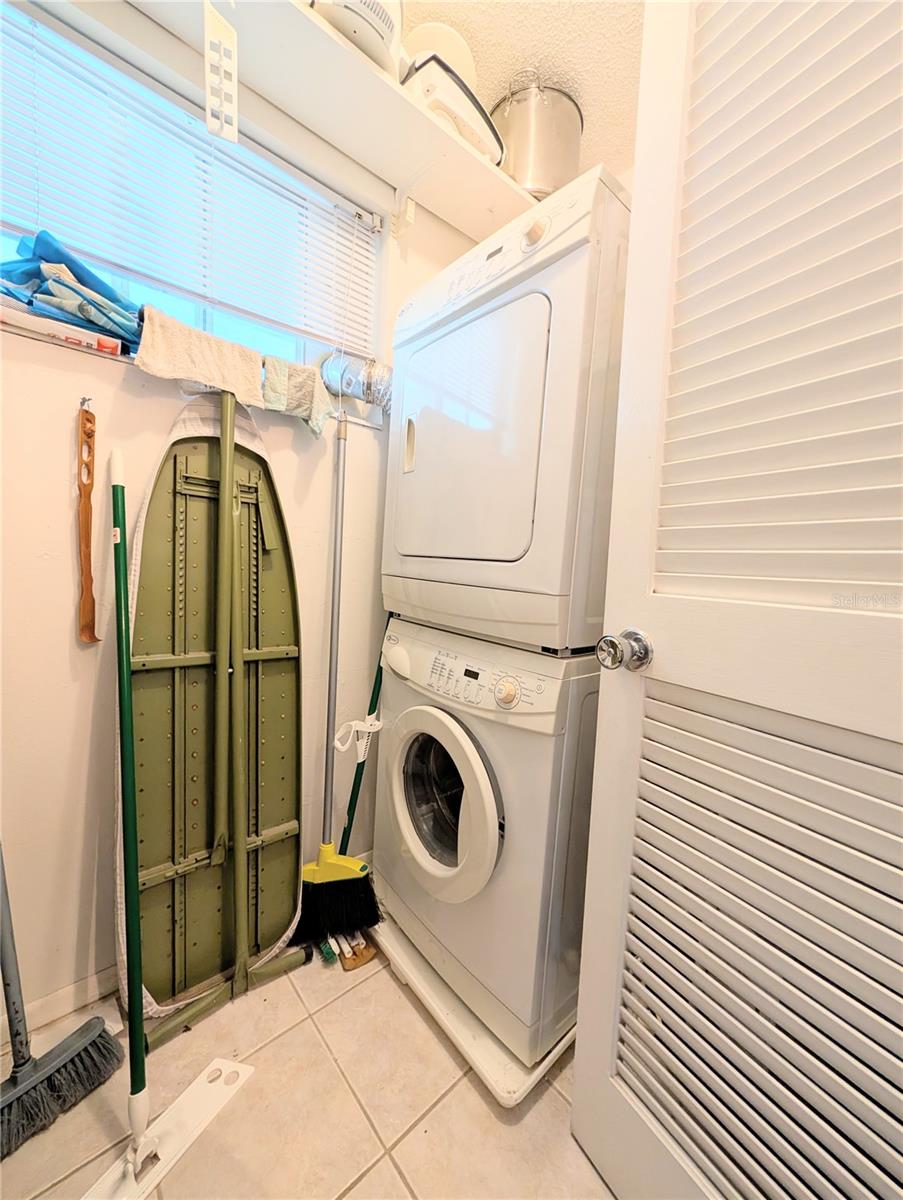 THE FOURTH BAYSHORE - Residential