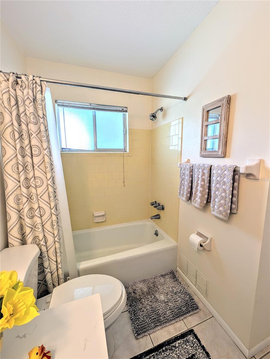 THE FOURTH BAYSHORE - Residential