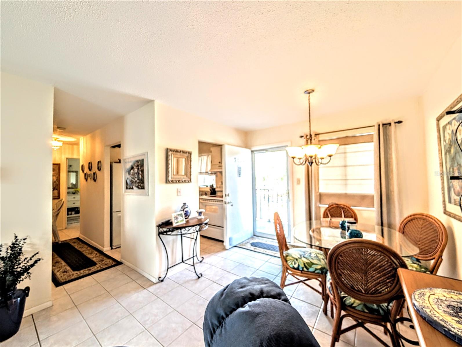 THE FOURTH BAYSHORE - Residential