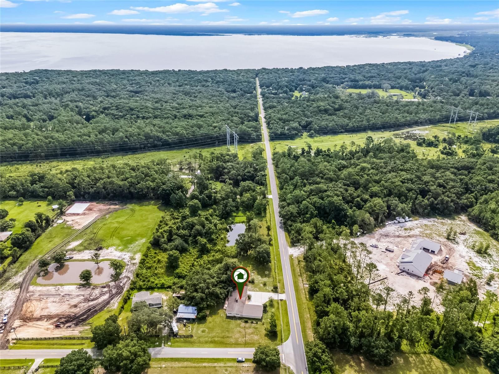 LAKE HARNEY ACRETTES - Residential