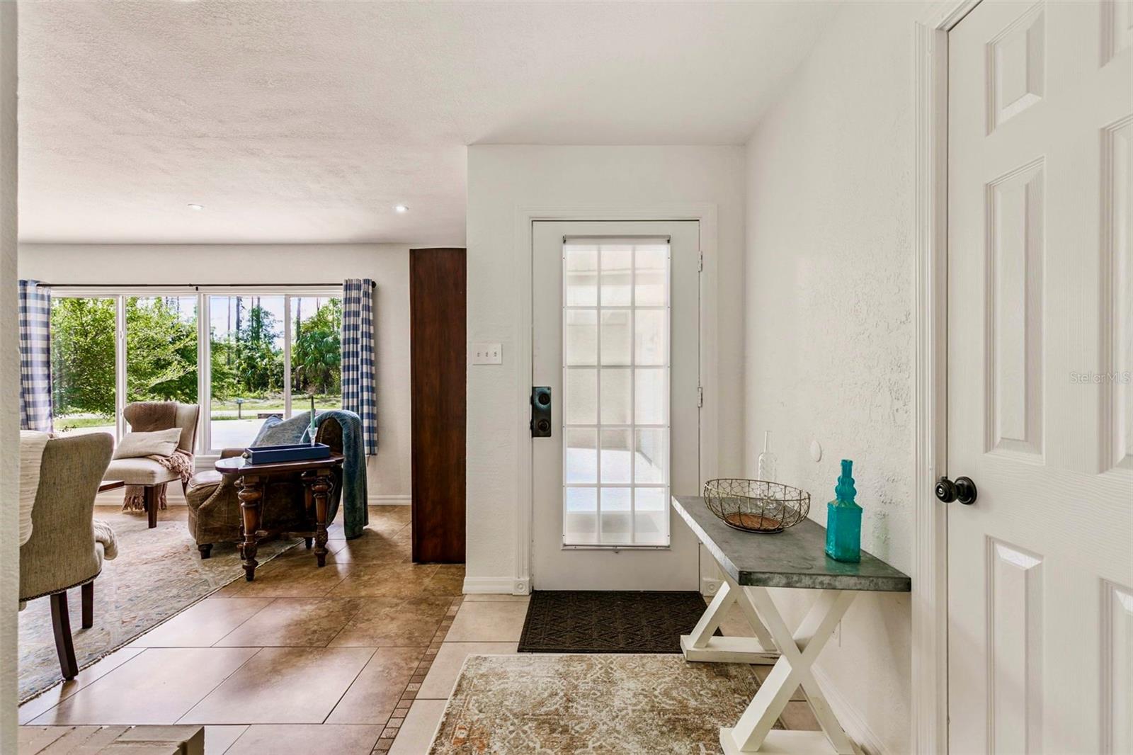 LAKE HARNEY ACRETTES - Residential