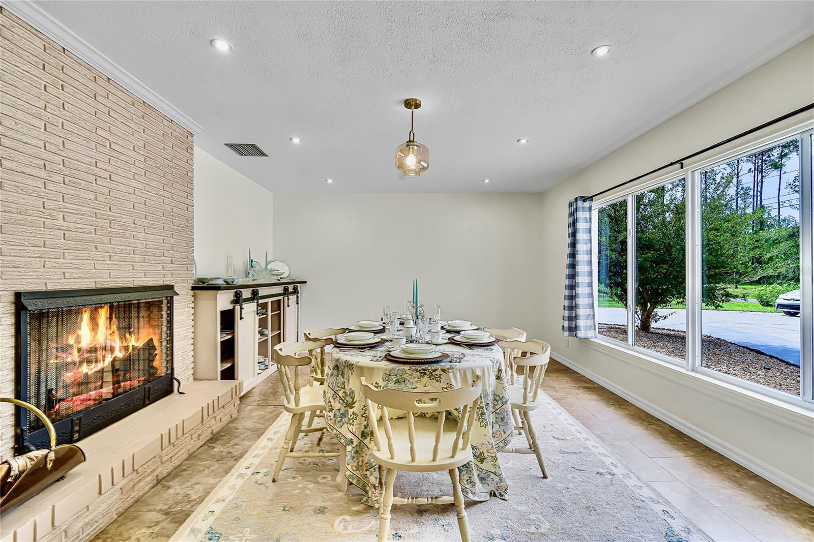 LAKE HARNEY ACRETTES - Residential