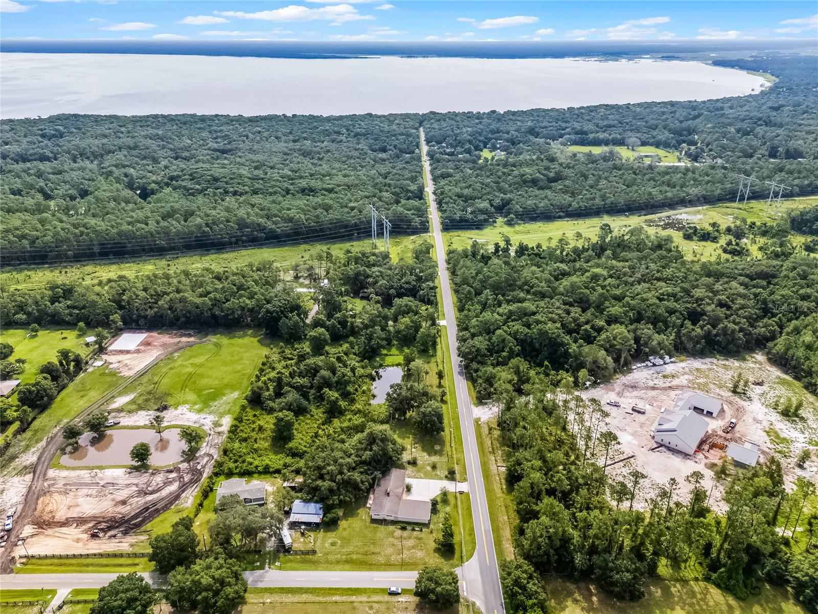 LAKE HARNEY ACRETTES - Residential