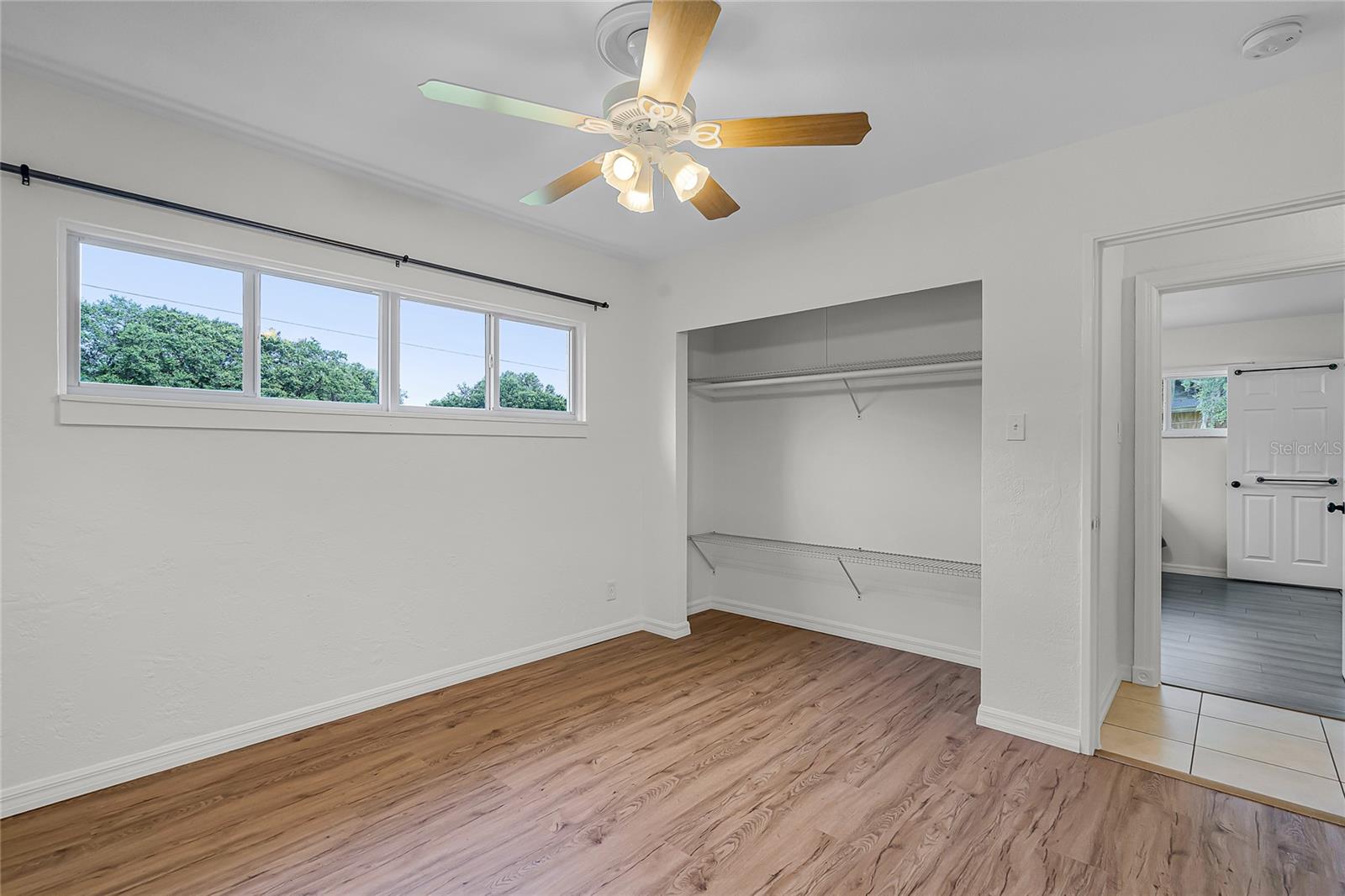 LAKE HARNEY ACRETTES - Residential