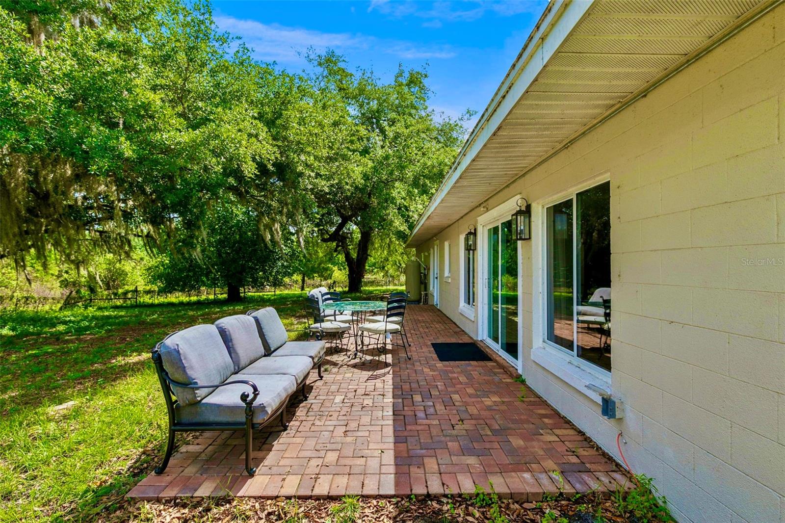 LAKE HARNEY ACRETTES - Residential