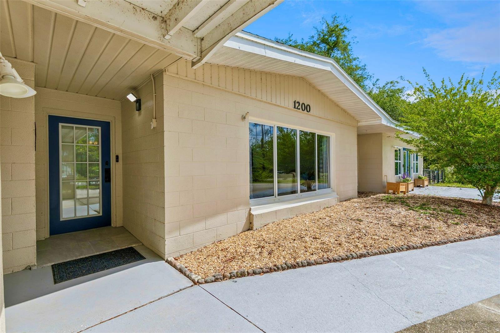 LAKE HARNEY ACRETTES - Residential