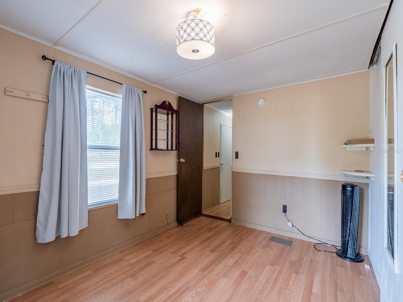 KERR BREEZY SHORES - Residential
