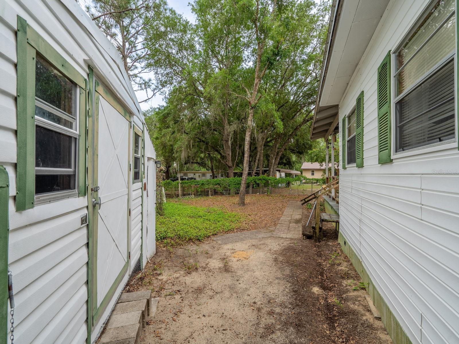 KERR BREEZY SHORES - Residential