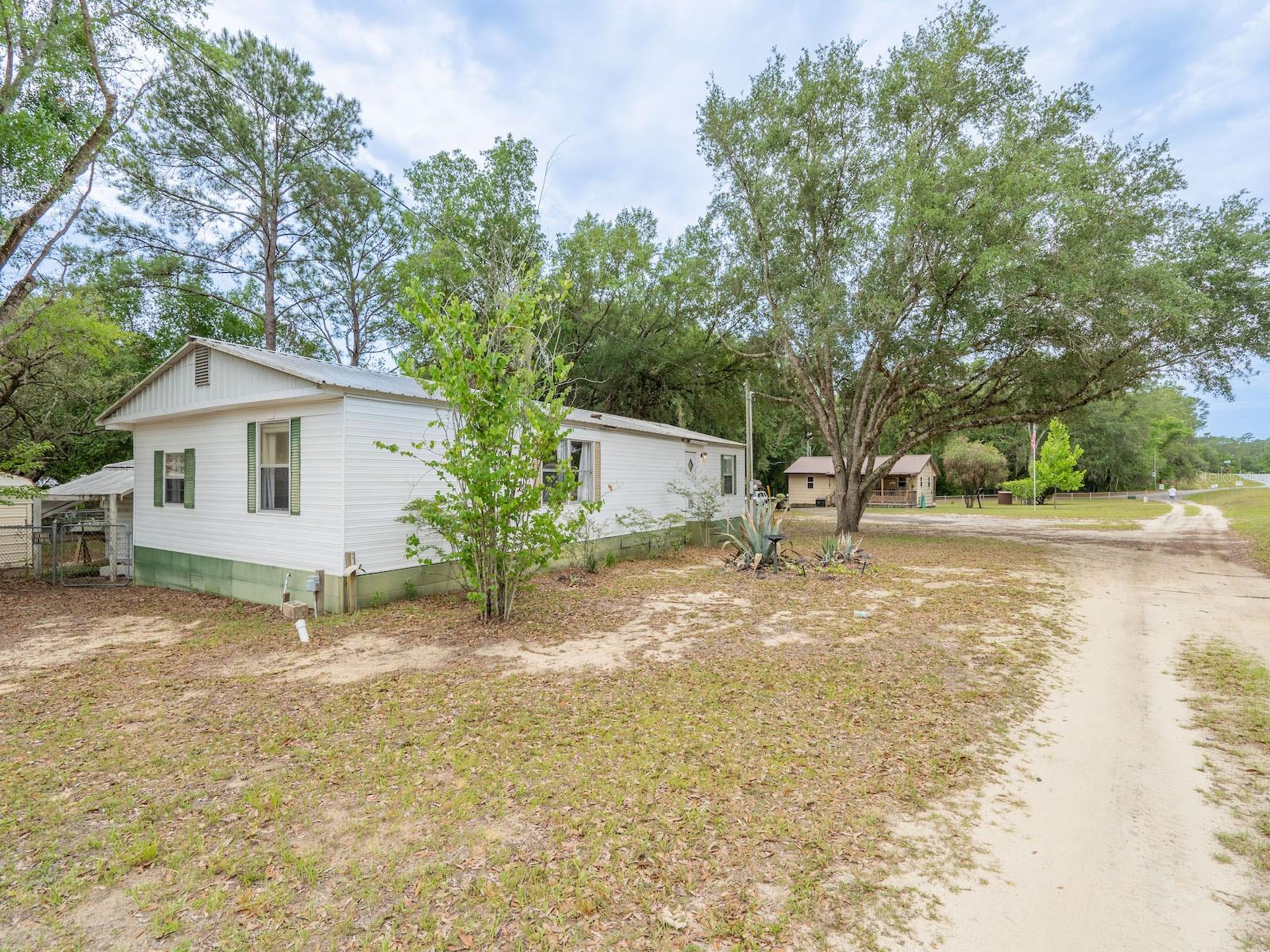 KERR BREEZY SHORES - Residential