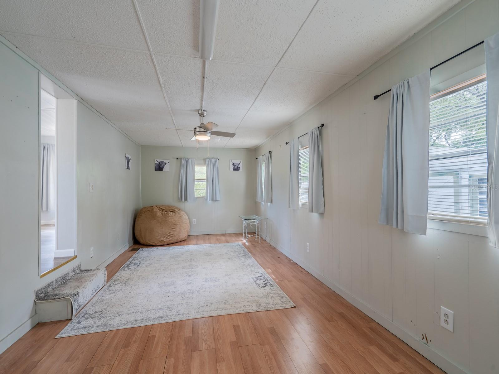 KERR BREEZY SHORES - Residential