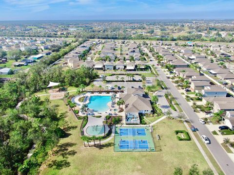 A home in WIMAUMA