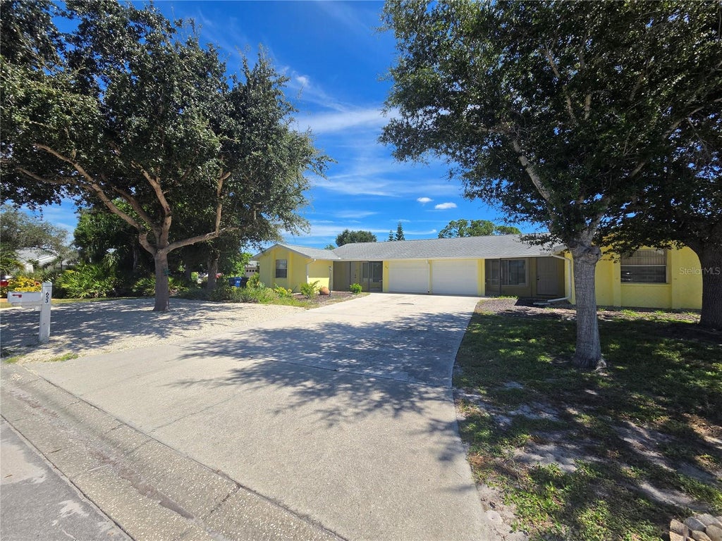 Photo of 653 Harvey Street, Englewood, FL 34223 (MLS # N6145973)