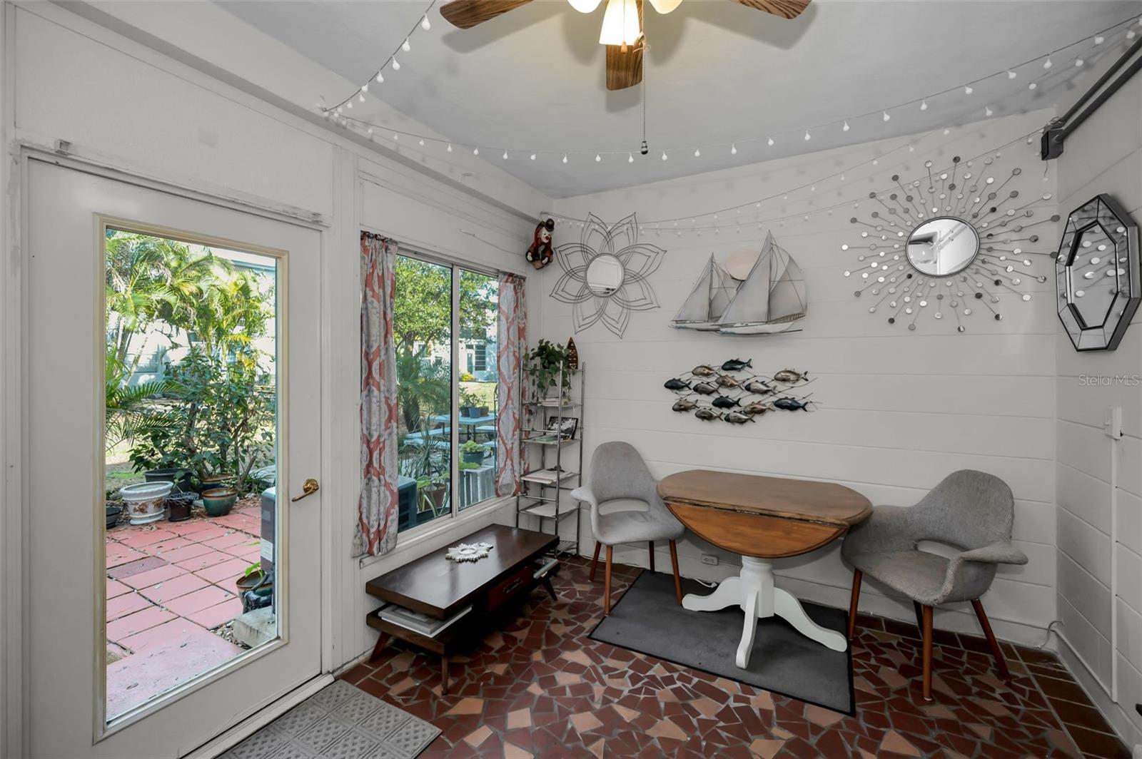 CLEARVIEW OAKS PARADISE - Residential