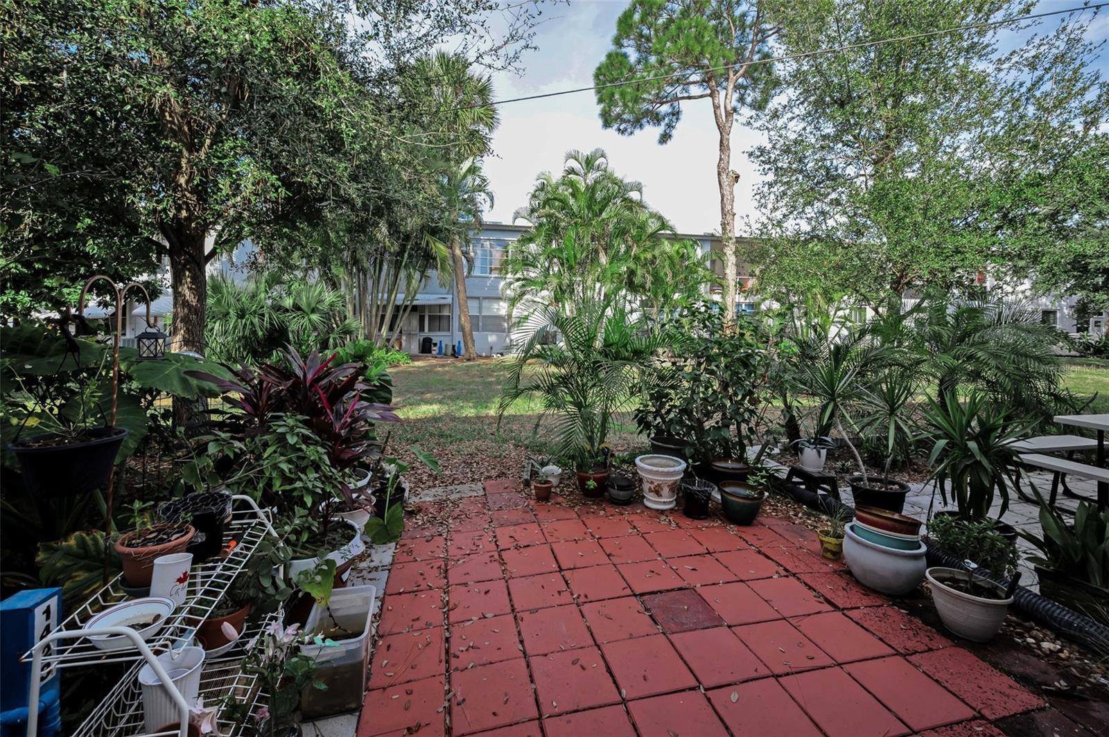 CLEARVIEW OAKS PARADISE - Residential