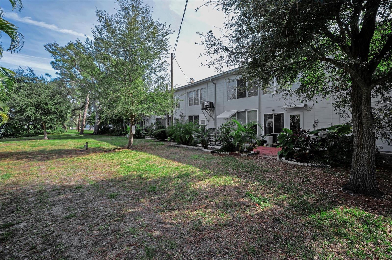 CLEARVIEW OAKS PARADISE - Residential