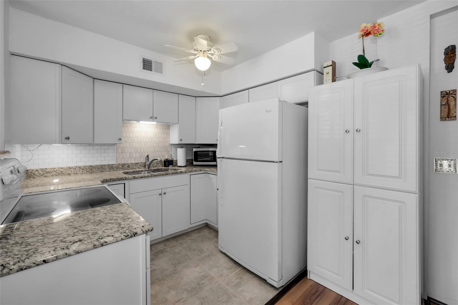 CLEARVIEW OAKS PARADISE - Residential