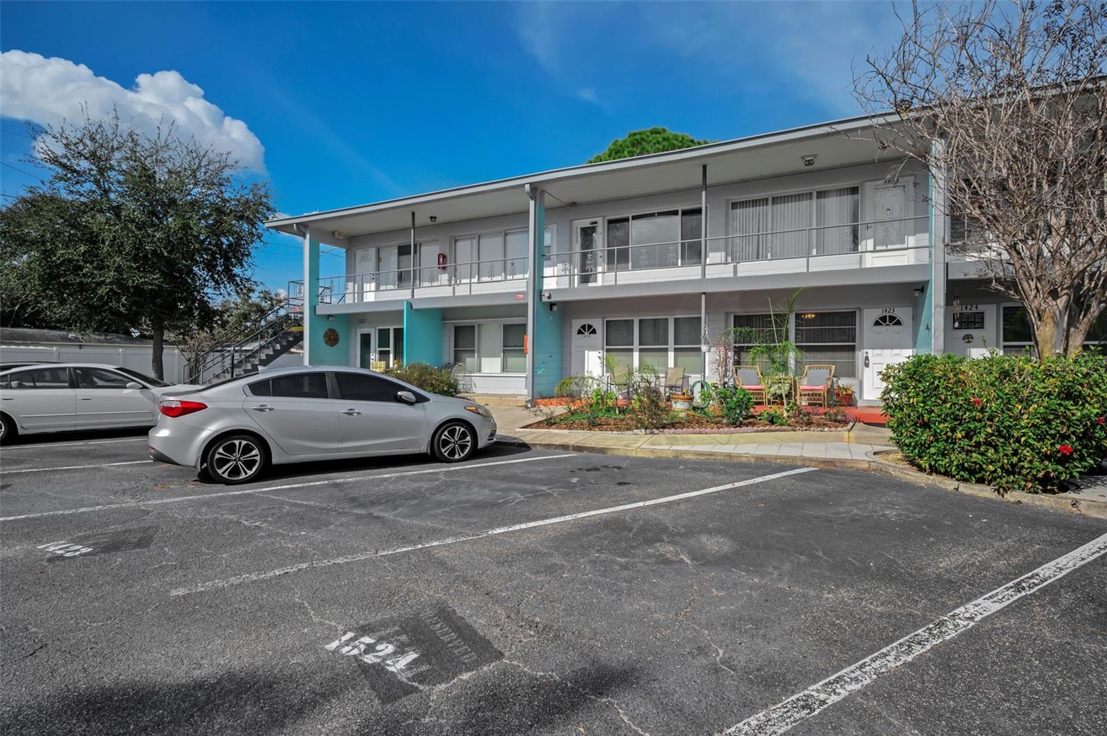 CLEARVIEW OAKS PARADISE - Residential