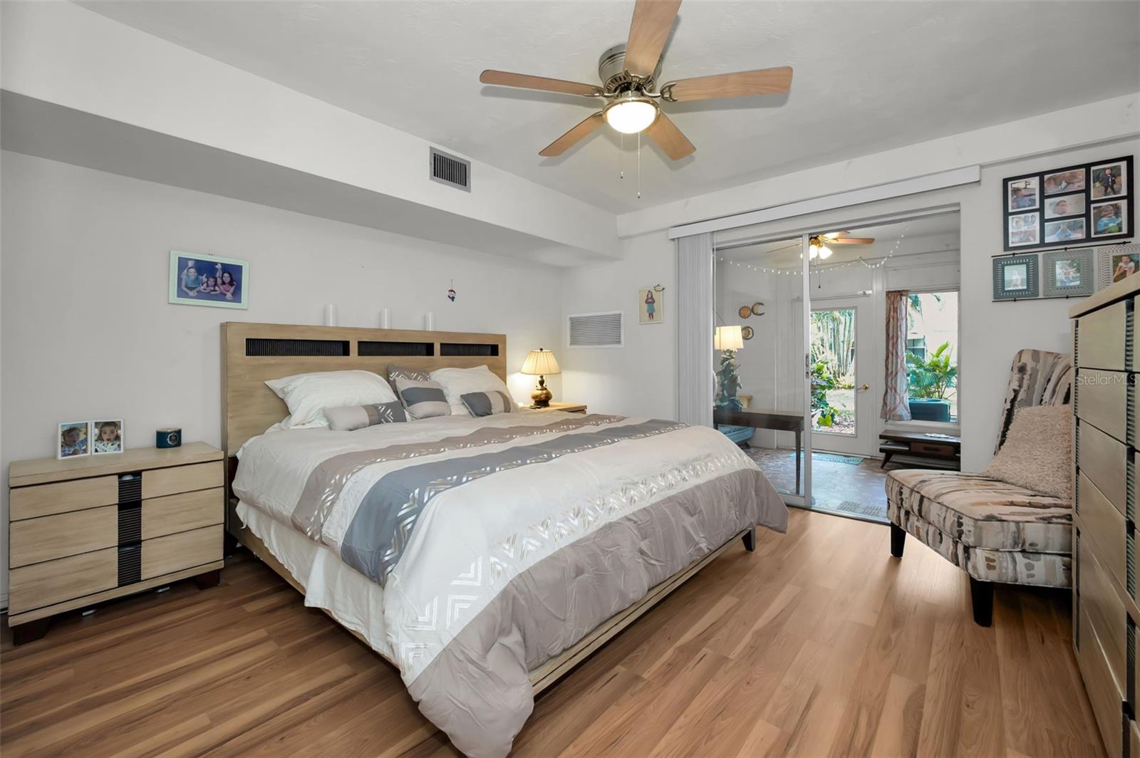 CLEARVIEW OAKS PARADISE - Residential