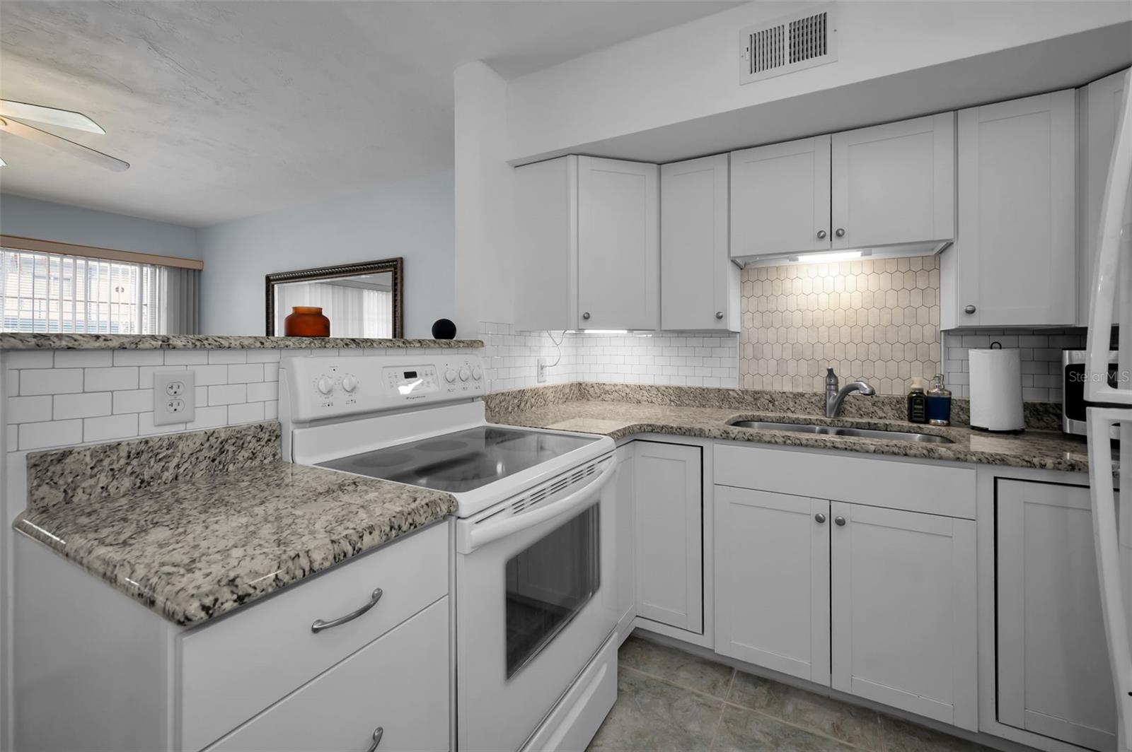 CLEARVIEW OAKS PARADISE - Residential