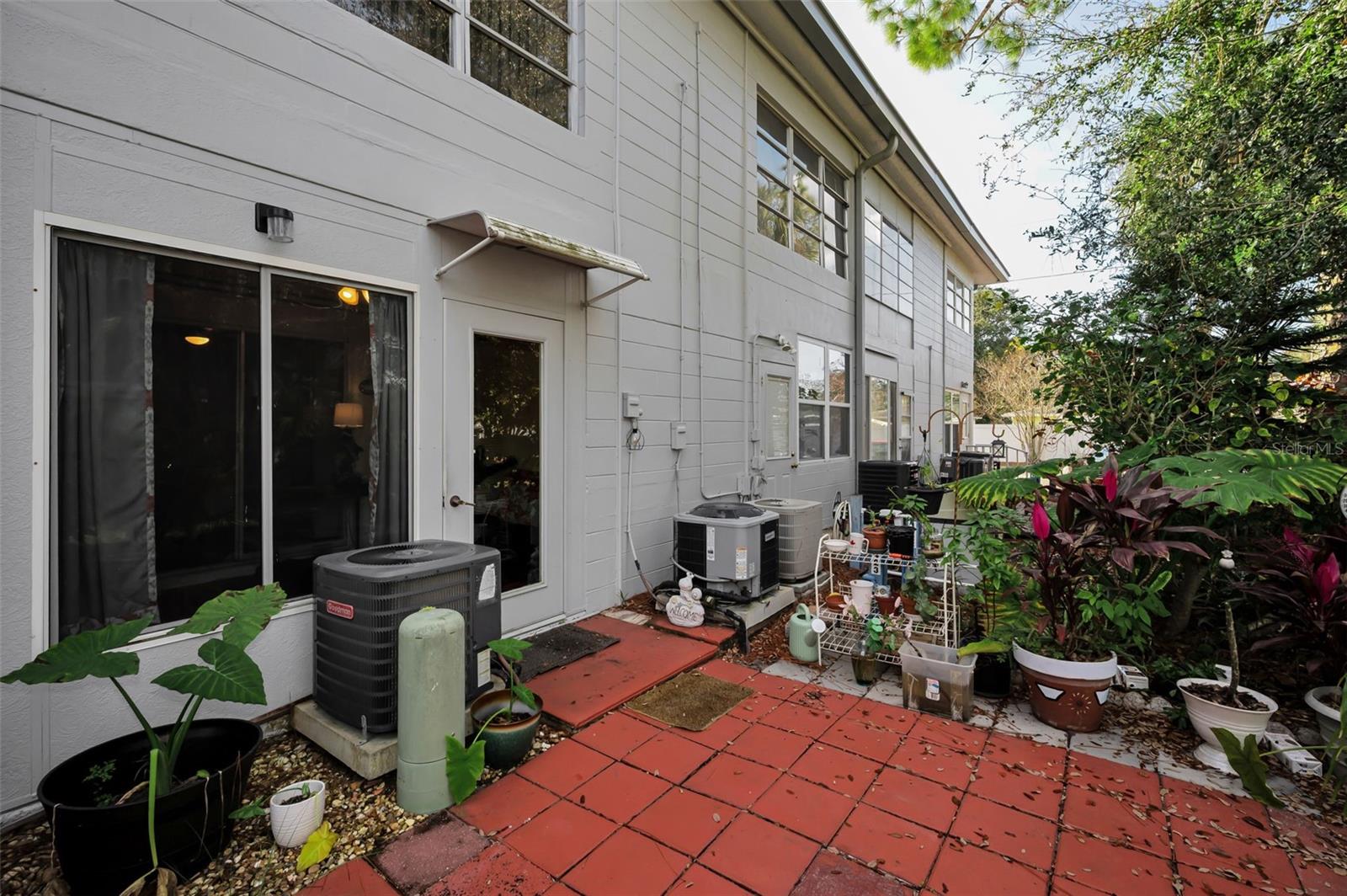 CLEARVIEW OAKS PARADISE - Residential