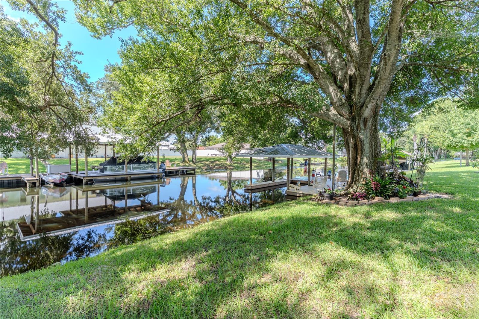 SUN N LAKES - Residential