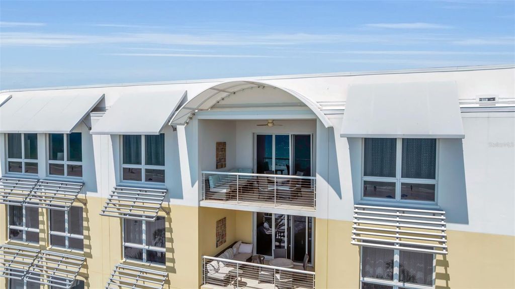 Photo of 915 Seaside Drive #611, Sarasota, FL 34242 (MLS # A4697522)
