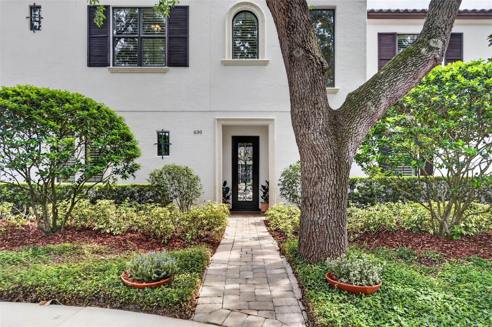 630 LIVE OAK STREET