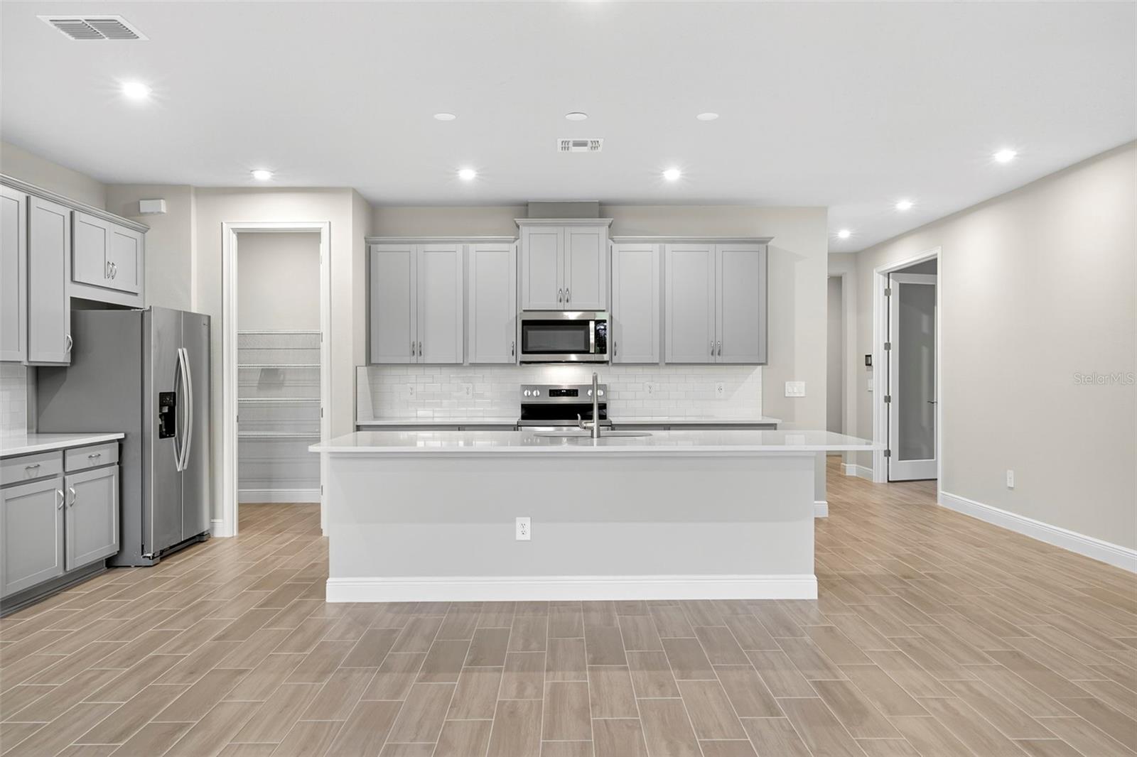 12309 49TH STREET E