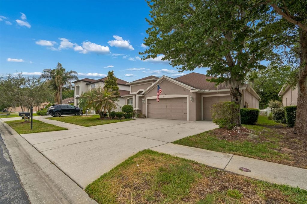 Photo of 3510 Hickory Hammock Loop, Wesley Chapel, FL 33544 (MLS # TB8505988)