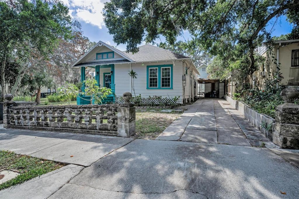 Photo of 39 W Park Street, Tarpon Springs, FL 34689 (MLS # W7880043)