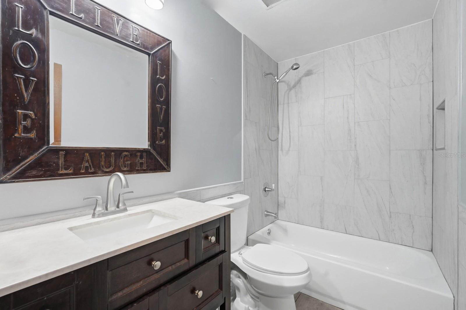 SHANGRI LA UNIT 01 - Residential