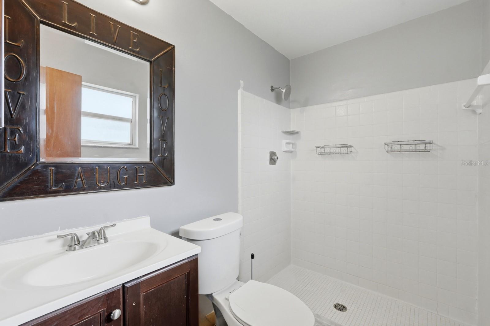 SHANGRI LA UNIT 01 - Residential