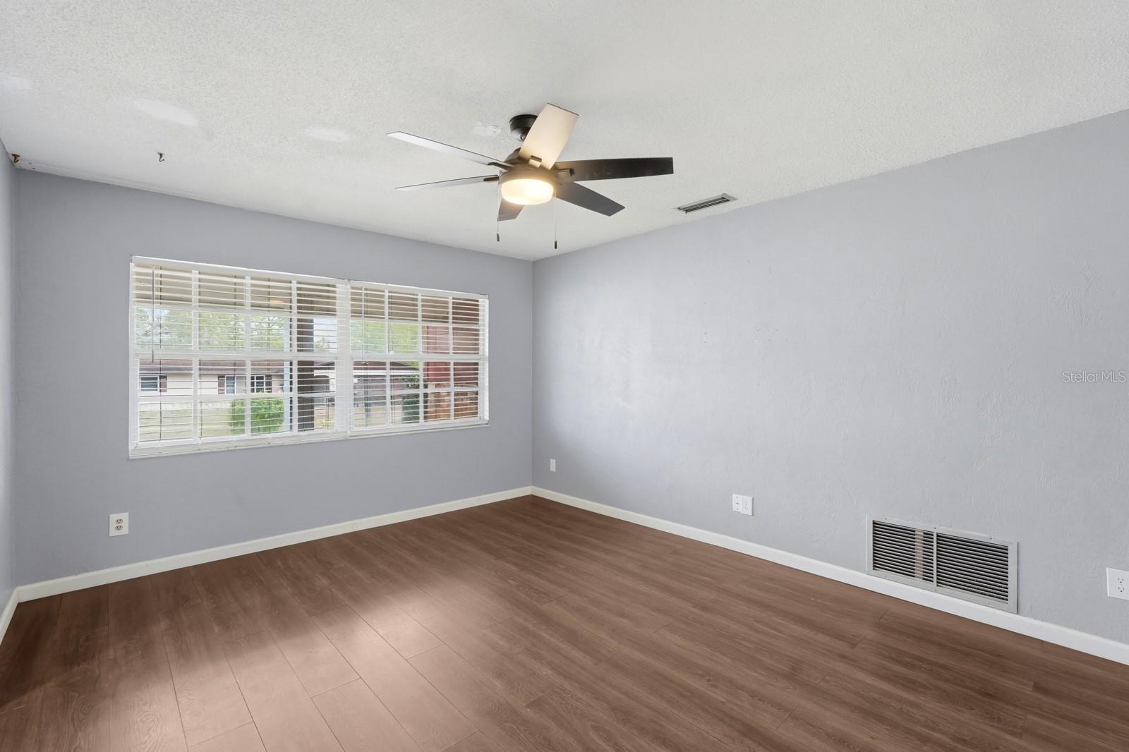 SHANGRI LA UNIT 01 - Residential