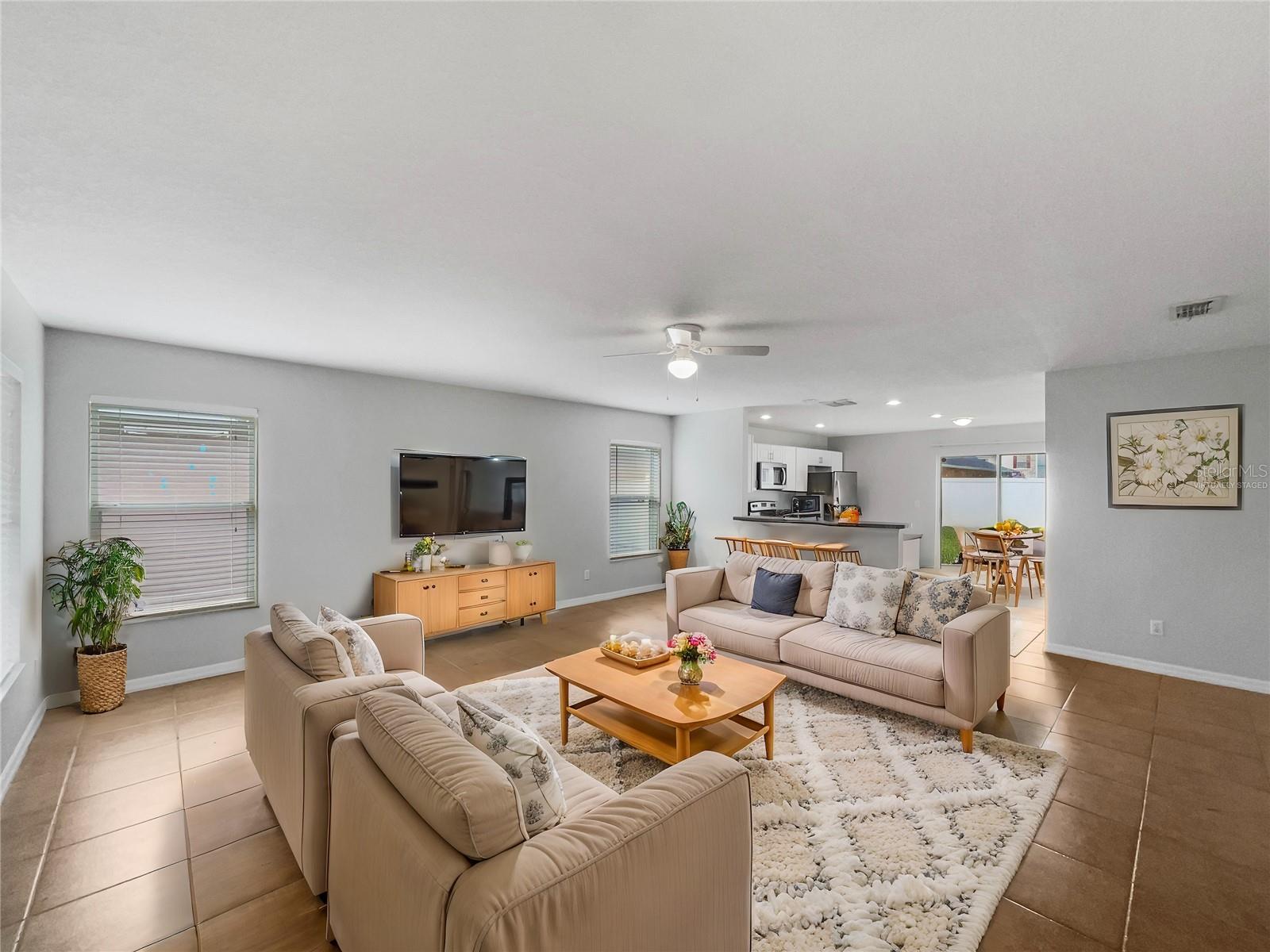2701 BULLION LOOP