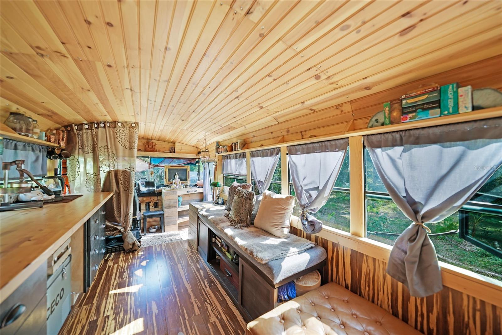 ROYAL PARK ESTATES - Land