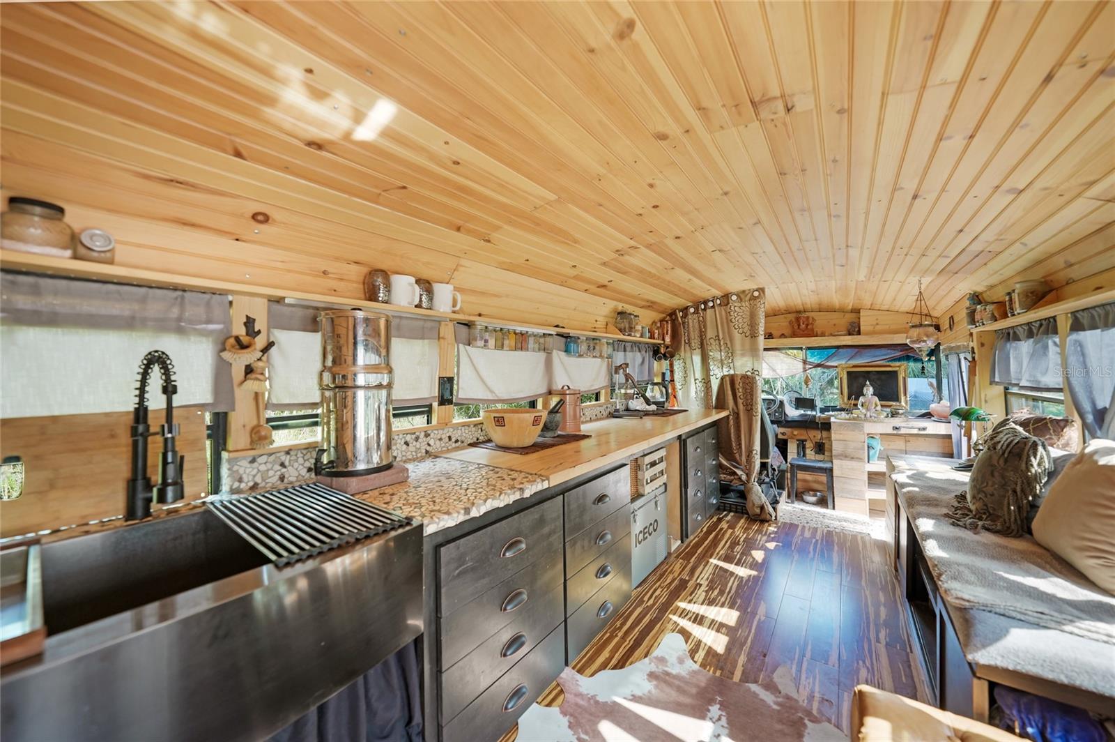 ROYAL PARK ESTATES - Land