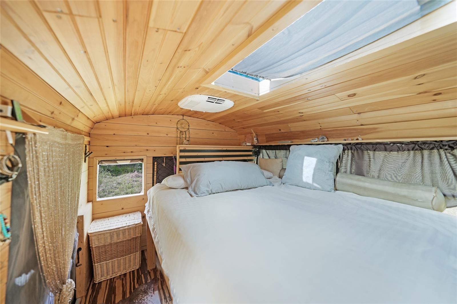 ROYAL PARK ESTATES - Land