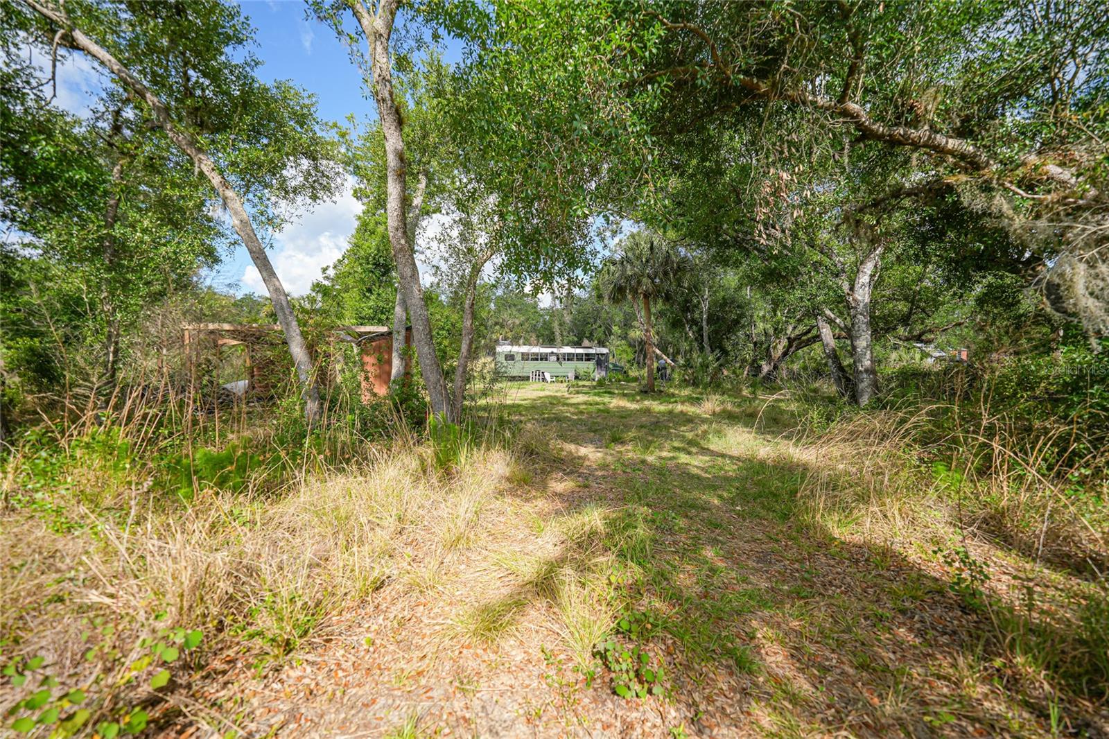 ROYAL PARK ESTATES - Land