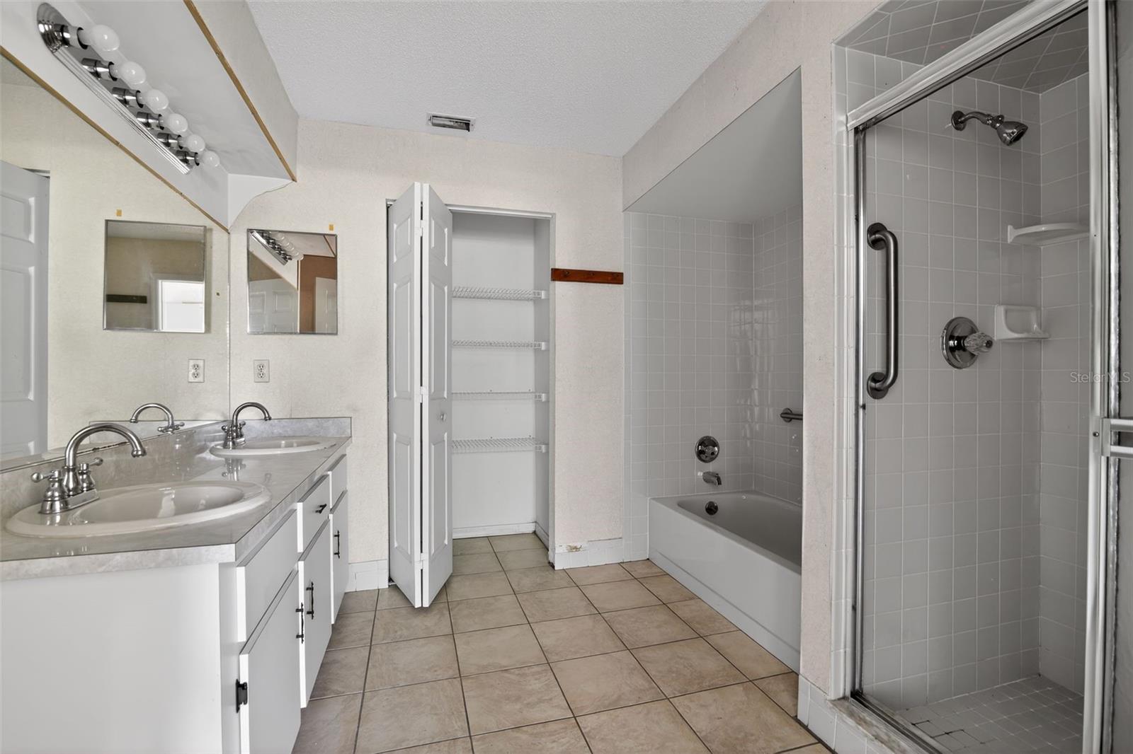 OAK RUN NBRHD 5 - Residential