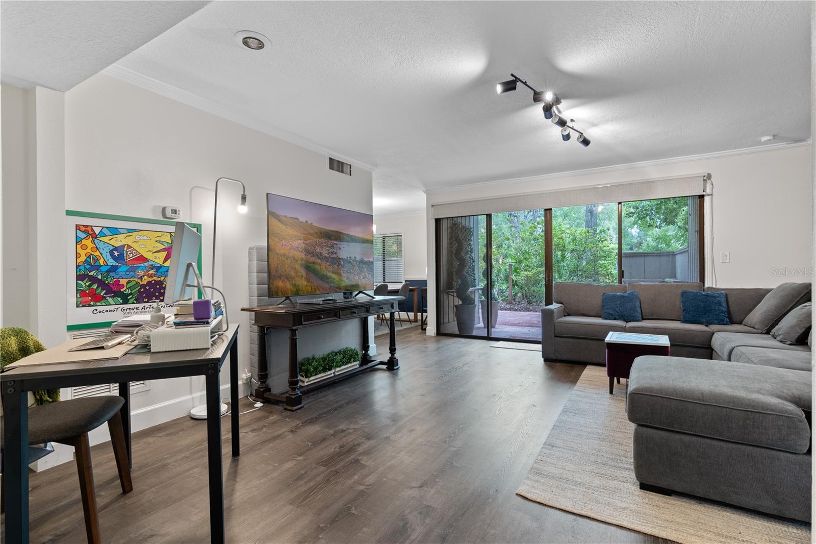 111 CROWN OAKS WAY 101